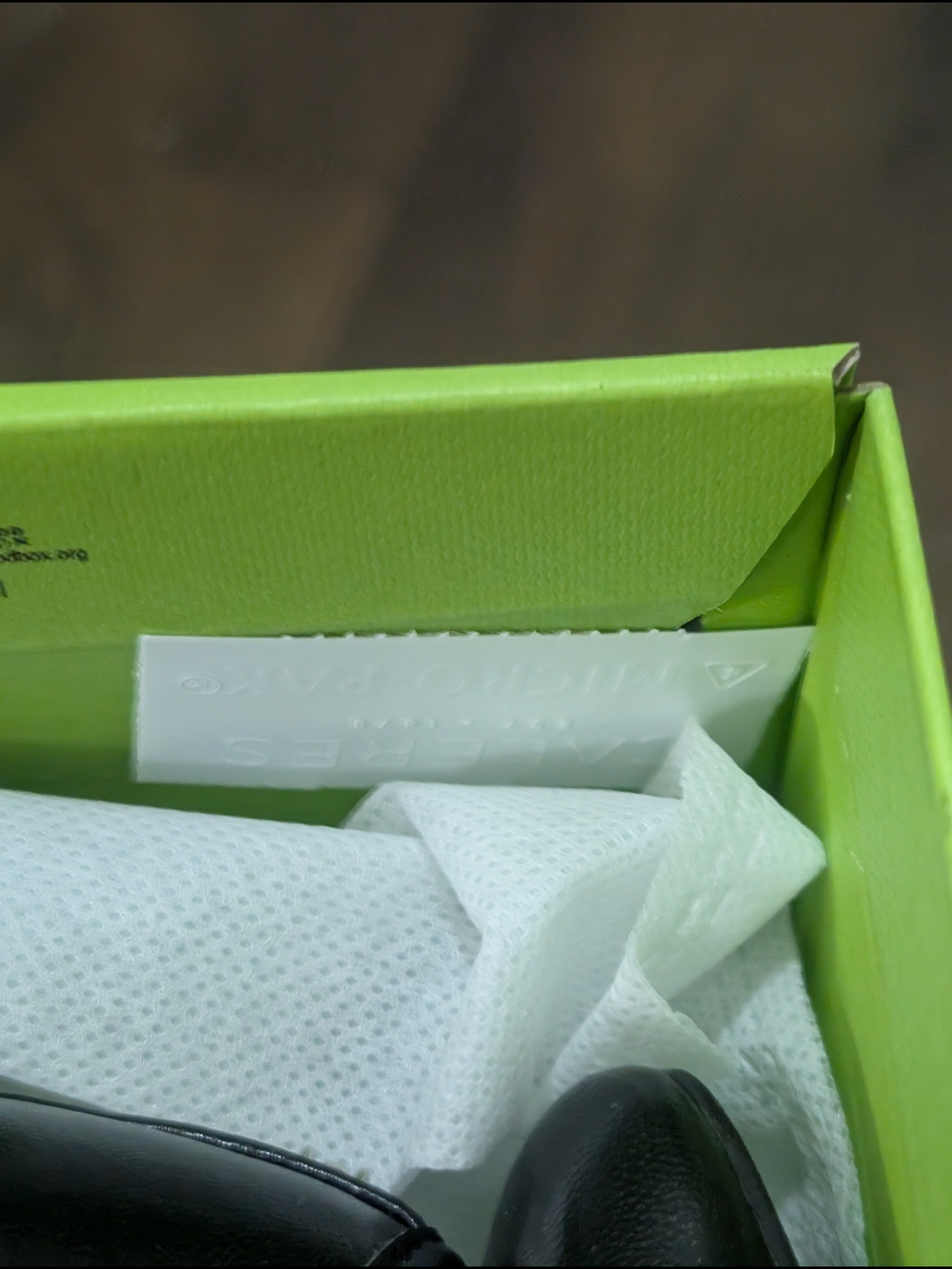 Sam Edelman Bright Lime Green Branded Box - Picture 13 of 13